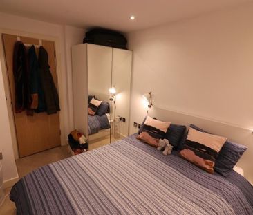 1 Bed Flat, Woodwharf, SE10 - Photo 6