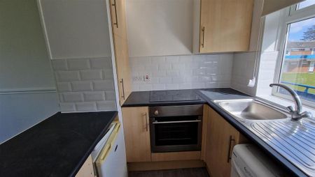 1 bedroom flat to rent - Photo 5