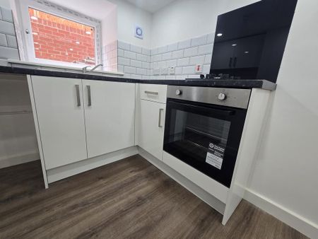 1 bedroom apartment to rent - Photo 4