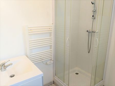 Location Appartement 2 pièces 29m² - Photo 4