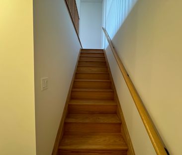 For Lease - 15 Chiffon Street, Vaughan, Ontario - Photo 2