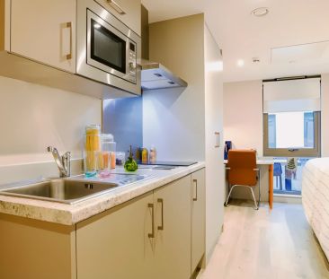 8 Bed Studio - Photo 1