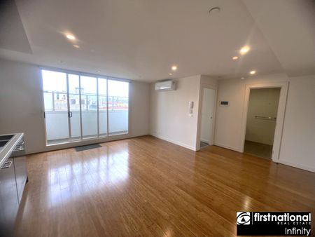 Excellent Location, Great size, Convenience is the key - Photo 4