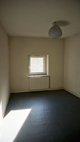 APPARTEMENT T3 RDC - 99 M² - GUEUGNON - Photo 2