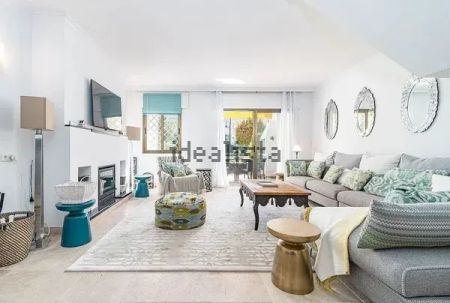 Alquiler de chalet adosado en Avenida del Prado - Photo 3