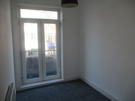 5 bedroom flat to rent - Photo 4