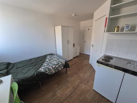 Studio to rent - Photo 2