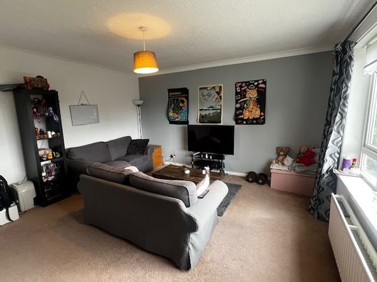 Headingley Lodge - Photo 1