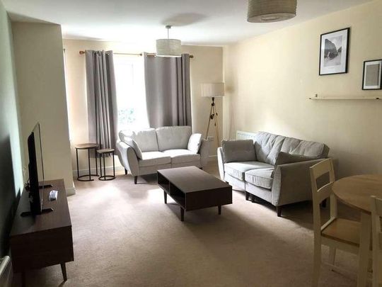 Student Flat: Bed // Aug, LN5 - Photo 1