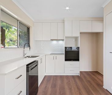 🏡✨ Fully Renovated Family Home I 638m² Corner Block I Prime Daisy H... - Photo 6