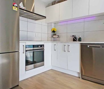 Modern peaceful & Central living. - Photo 5