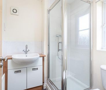 3 bedroom end of terrace house to rent - Photo 6