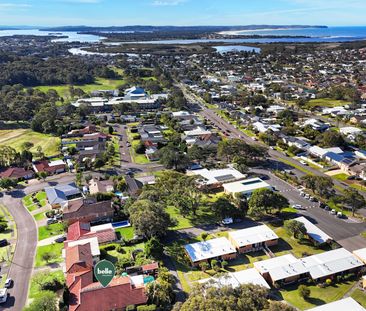 9 Silver Birch Close, Caves Beach NSW 2281 - House For Rent | Domain - Photo 6
