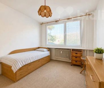 Pronájem bytu 3+1, 73 m² + zasklená lodžie 7 m², Praha 10... - Фото 5
