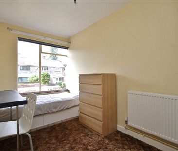 Blackwell Avenue, Guildford, Surrey, GU2 8LU - Photo 5