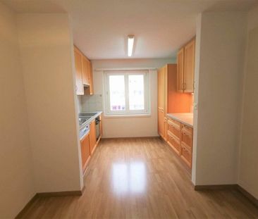 Helle und grosse 3.5Zi Wohnung mit Balkon - Photo 4