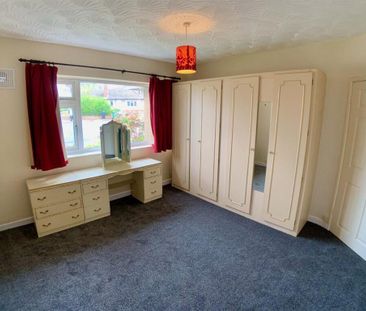 2 bedroom semi-detached bungalow to rent - Photo 3