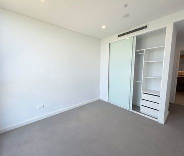 Modern Level 4 Apartment with Bright Interiors – Walk to Schofields... - Photo 5