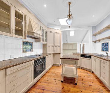 Timeless Victorian elegance - Photo 1