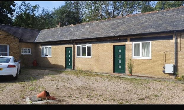 1 bedroom property to rent - Photo 1