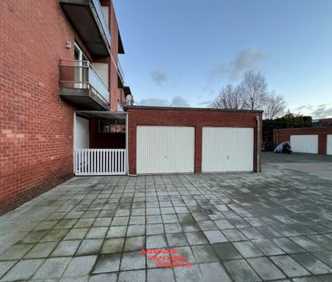 Gelijkvloers appartement met 2 slaapkamers nabij het centrum - Photo 2