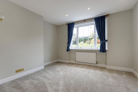 3 bedroom flat to rent - Photo 5