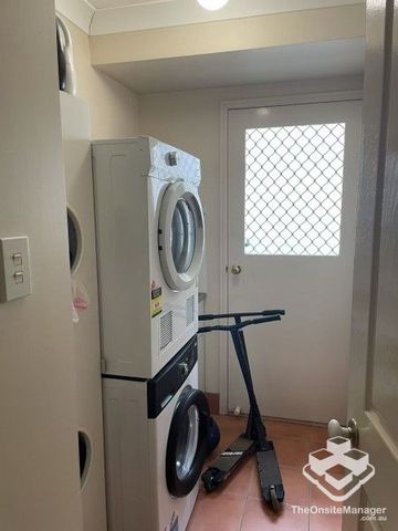 Spacious 3-Bed Villa in Resort style complex â 2 Weeks Rent-Free! - Photo 5