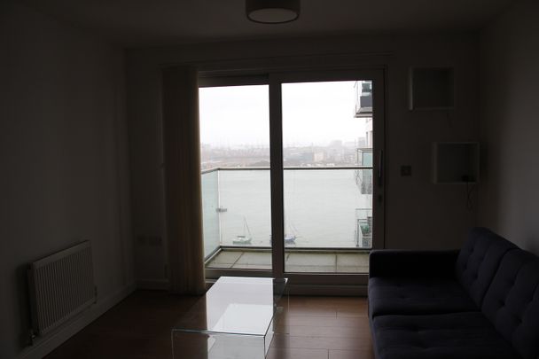 2 Bed Flat, Barge Walk, SE10 - Photo 1
