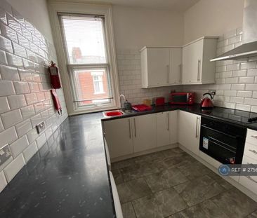 1 bedroom in a house share to rent - Photo 5