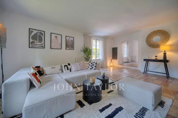 Maison à louer Mougins, Cote d'Azur, France8 500 EUR / Mois - Photo 1