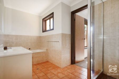 UPDATED 2 BEDROOM TOWNHOUSE - Photo 5