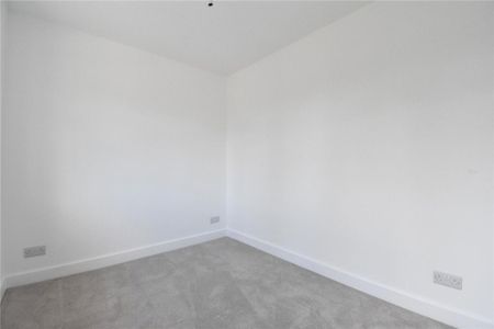 4 bedroom detached house to rent - Photo 5