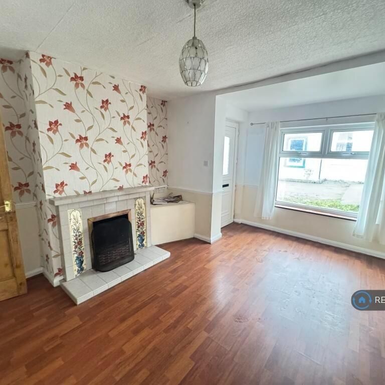 2 bedroom semi-detached house to rent - Photo 1