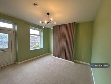 3 bedroom terraced house to rent - Photo 3