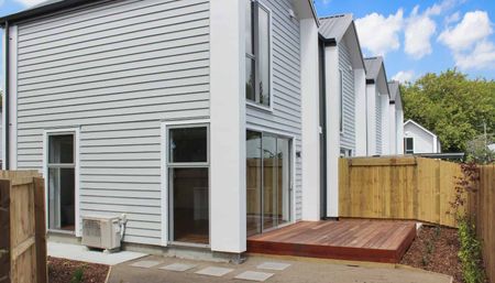 Near New Two Level Townhouse With Parking - Photo 5