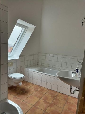 Charmante Altbauwohnung in Bahnhofsnähe - Foto 2