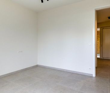 Appartement te huur in Kortrijk voor € 1.250 met 2 slaapkamers - Photo 2