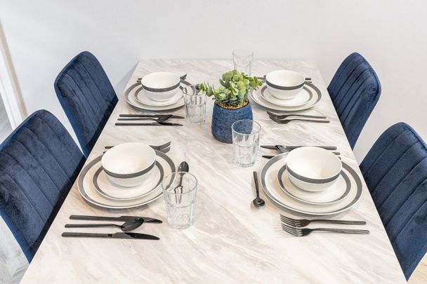 3 Bed Terraced House, Vivian Road, E3 - Photo 1