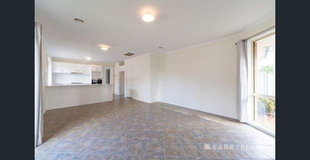 Stylish, Spacious & Low-Maintenance Living - Photo 1