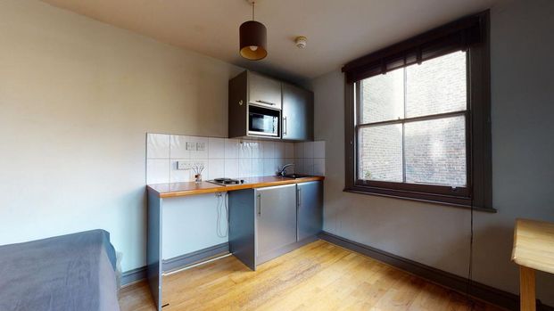 Studio to rent - Photo 1