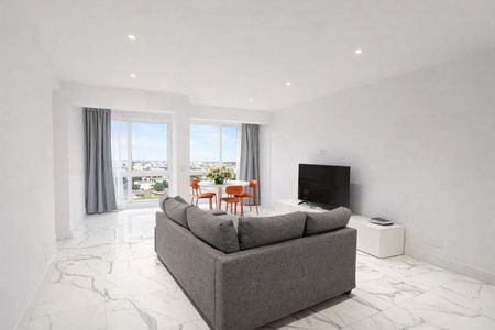 Alquiler de piso en Calle Jorge Manrique, 16 - Photo 3