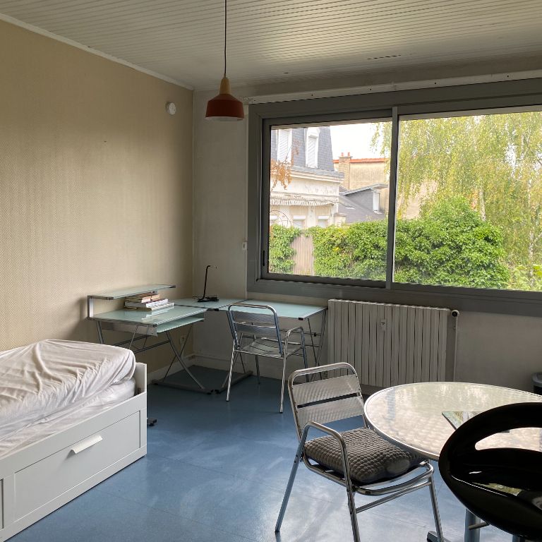 Appartement à louer - REIMS CENTRE - Photo 1