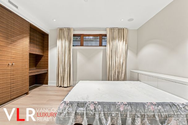 Garden Suite Level in Vancouver West Side, BC - Photo 1