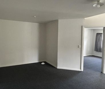 Sunny 2-Bedroom Home for Rent - Photo 6