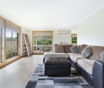 Make Yourself at Home on Melrose - Photo 2