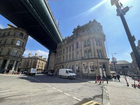 3 bedroom flat to rent - Photo 2