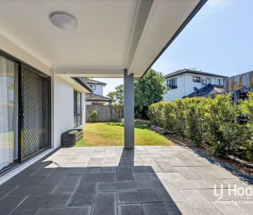 No Carpets! Fabulous Duplex - Photo 1
