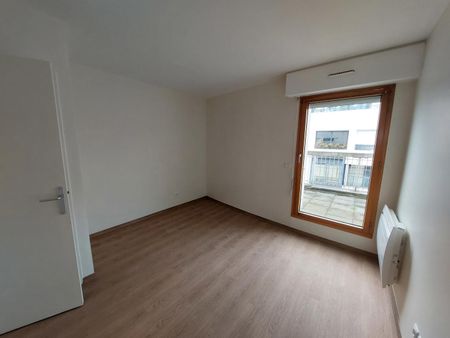 location Appartement F2 DE 55.99m² À PARIS - Photo 3