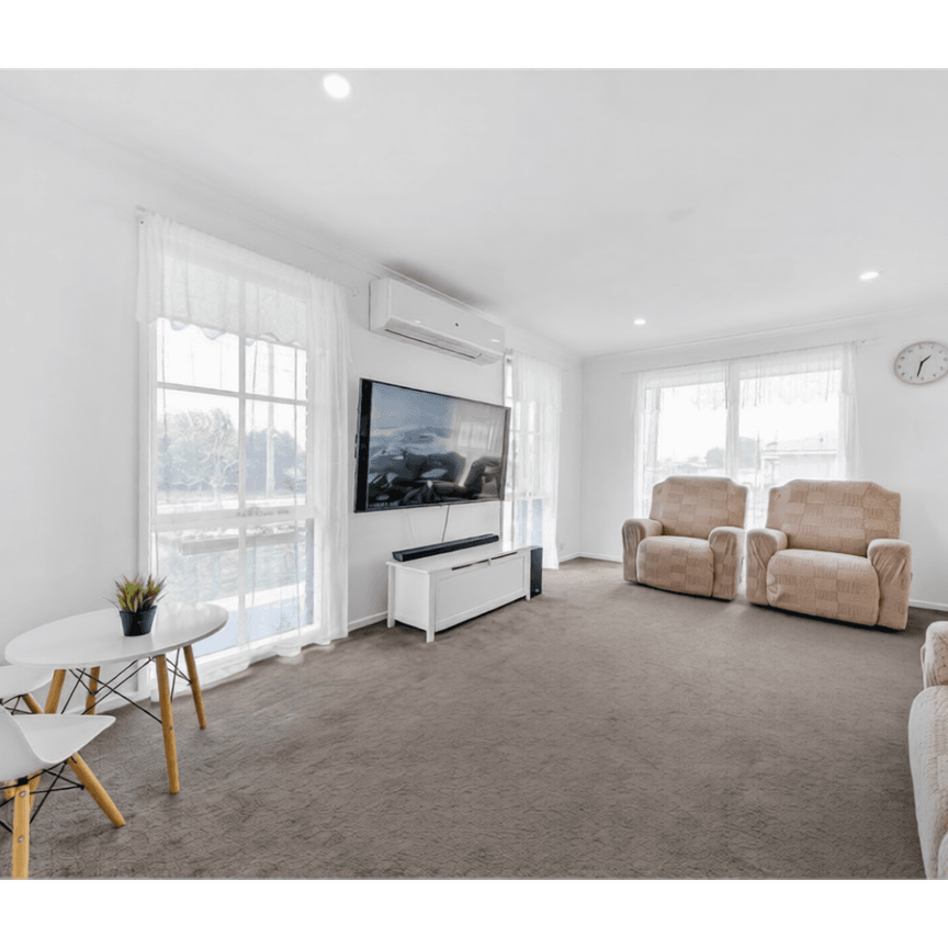 Spacious 3 Bed room Family Home! - Photo 1