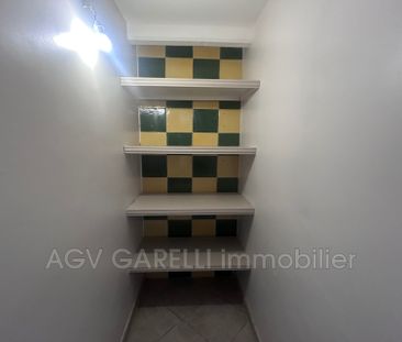 Location Appartement 1 pièce 35m² SIX FOURS LES PLAGES 83140 - Photo 6